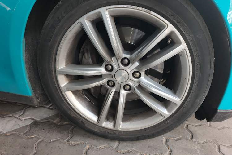 Used Tesla Model S 2015 S 70D
