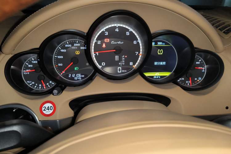 Used Porsche Cayenne 2011 Cayenne Turbo 4.8T