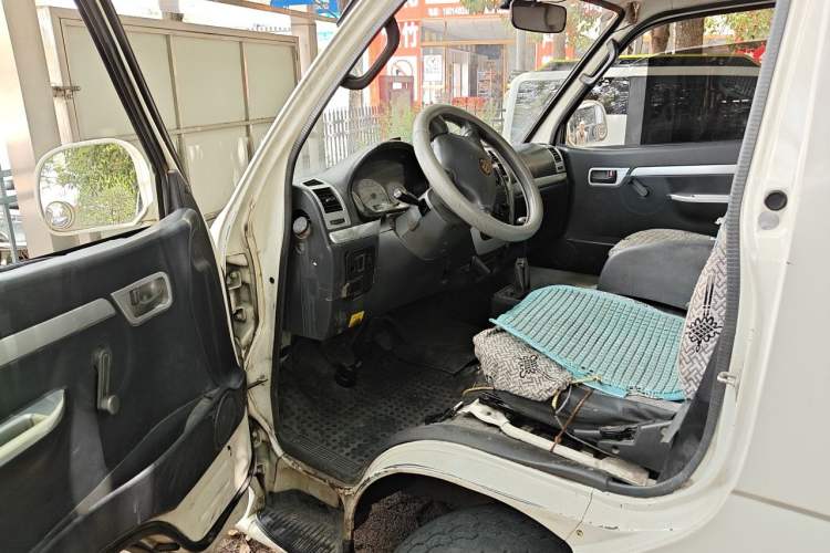 Used Golden Dragon Hiace 
