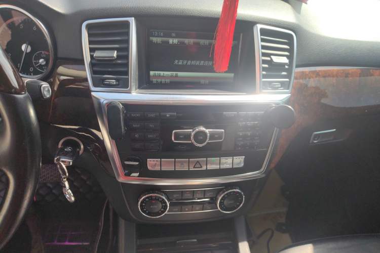 Used Mercedes-Benz M-Class 2014 ML 400 4MATIC Luxury Model