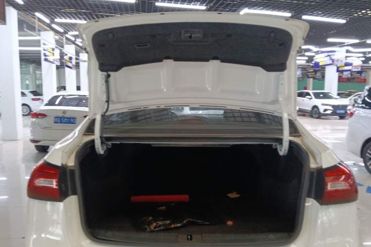 Used Roewe 360 2018 PLUS 1.5L Manual Luxury Edition