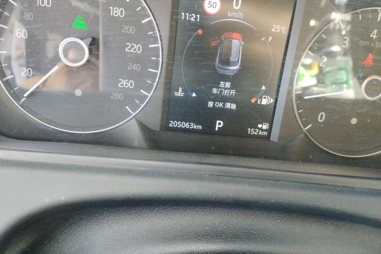 Used Land Rover Range Velar 2018 P380 S Odometer Close Up