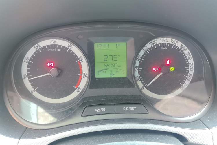 Used Skoda Fabia 2017 1.4L Automatic Car Enjoy Edition
