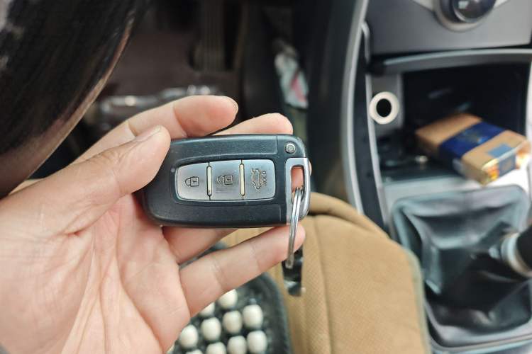 Used Hyundai Elantra (5th Generation / Langdong) 2012 1.6L Manual Leading Model