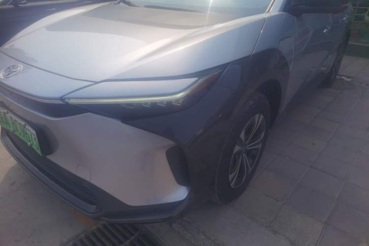 Used Toyota FAW bZ4X 2022 Two-Wheel Drive Long-Range PRO Version
