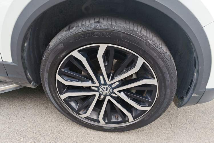Used Volkswagen T-ROC 2020 280TSI DSG Two-Wheel Drive Comfort Version Right Front Wheel Hub