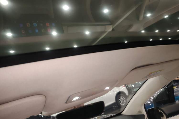 Used Hima Luxeed R7 2024 All-Electric 736 km Ultra Headliner