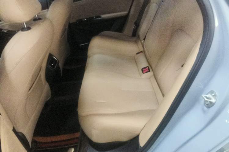 Used Geely Galaxy L6 2023 125km Starship