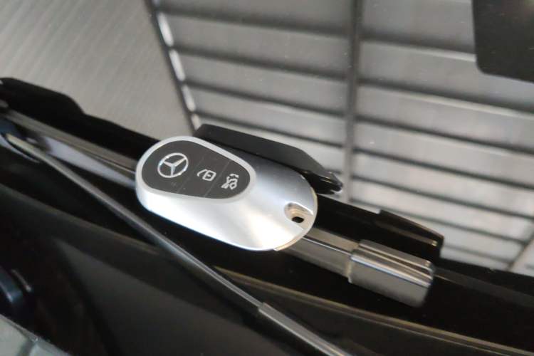 Used Mercedes-Benz GLC 2024 Refreshed GLC 300 L 4MATIC Dynamic Version 5 Seats
