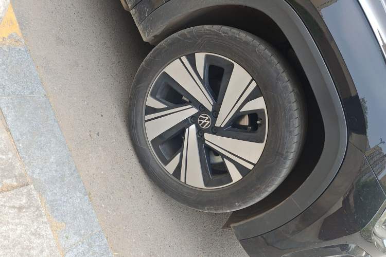 Used Volkswagen Teramont X 2024 380TSI Four-Wheel Drive Prestige Luxury Edition Right Front Wheel Hub