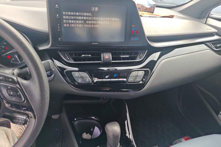 Used Toyota IZOA 2020 2.0L Yi Xiang CARE