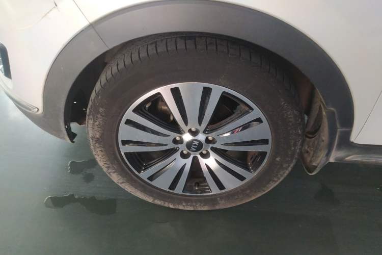 Used Kia Sportage R 2015 2.0L Automatic Two-Wheel Drive DLX Model
