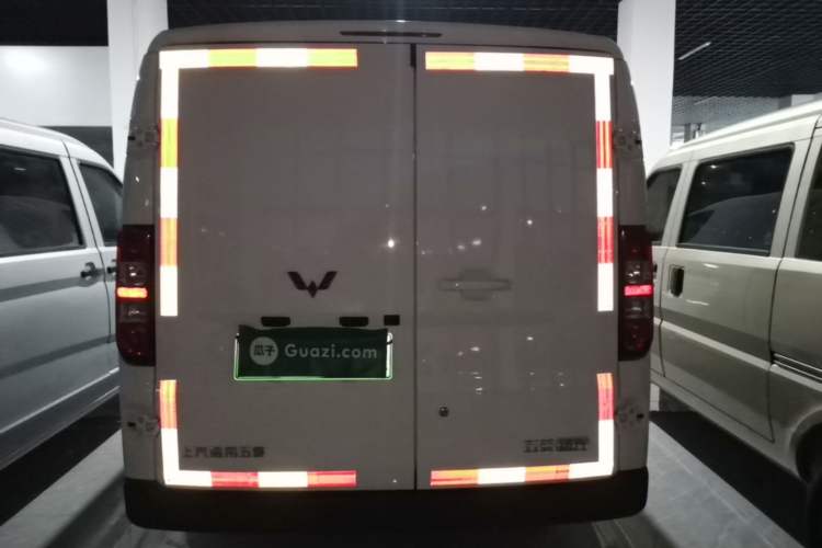 Used Wuling Yangguang 2024 300km Comfort Version with Sealed Windows 75kW
