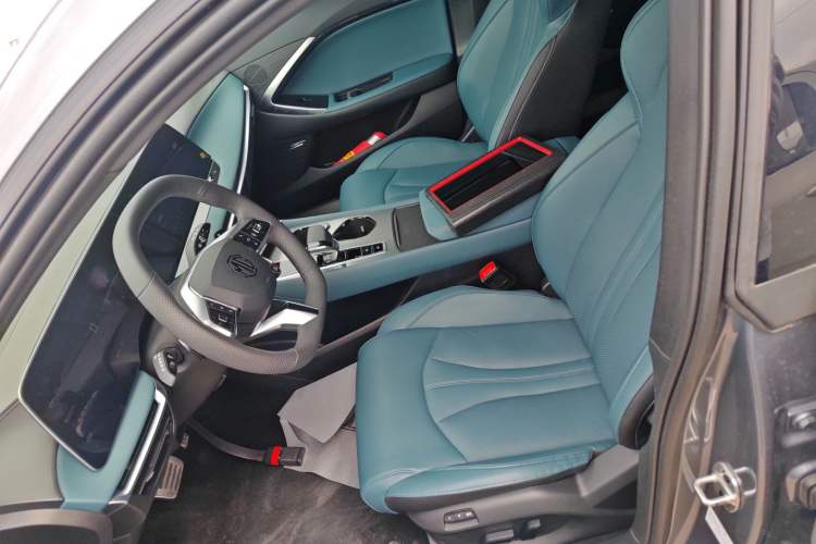 Used MG 7 2023 2.0T Automatic Trophy+ Ignition Glory Edition
