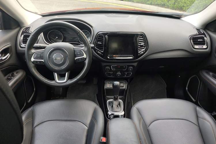 Used Jeep Compass 2020 220T Automatic Elite Edition Center Console