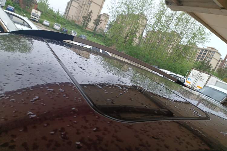 Used Baojun 560 2015 1.8L manual luxury version Roof