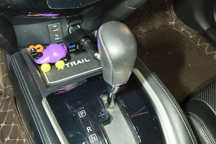 Used Nissan X-Trail 2015 2.0L CVT Comfort MAX Edition 2WD
