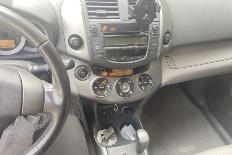 Used Toyota RAV4 2009 2.4L Automatic Luxury Edition
