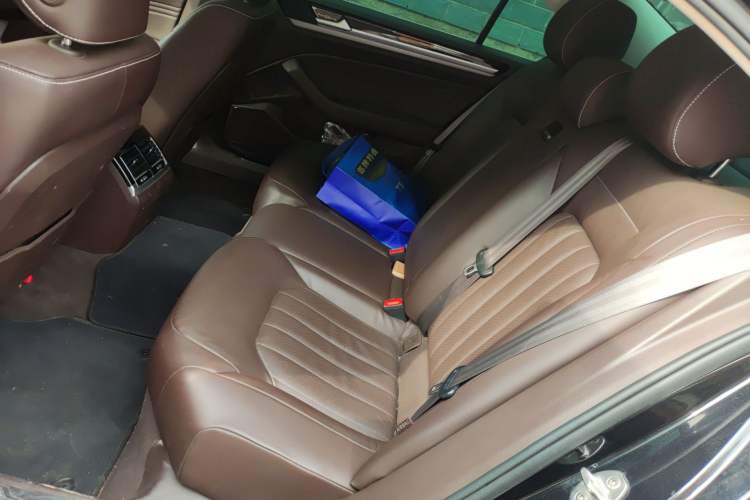 Used Volkswagen Phideon 2021 380TSI Luxury Edition Left Rear Seat