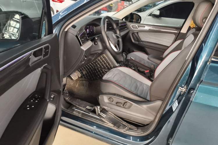 Used Volkswagen Tiguan L 2022 380TSI Automatic All-Wheel Drive R-Line Flagship 7-Seater
