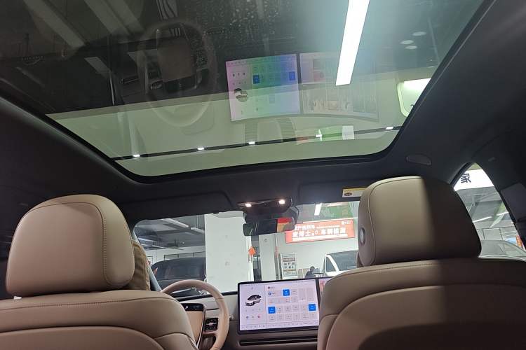 Used Li Auto i6 2025 Model Two-Wheel-Drive Standard Type
