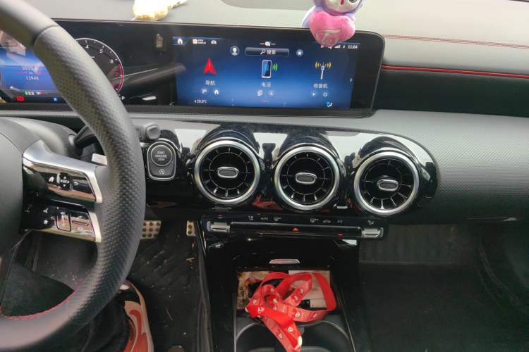 Used Mercedes-Benz CLA 2024-Year Facelifted CLA 200 Audio And AC Panel