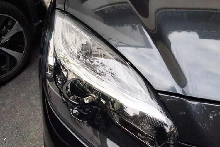 Used Renault Koleos 2014 Revised Version 2.0L Two-Wheel Drive Standard Edition
