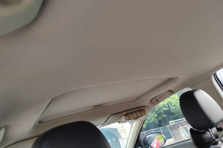 Used Mitsubishi Outlander 2019 2.0L Two-Wheel Drive Comfort Edition 5 Seats China VI Standard Headliner