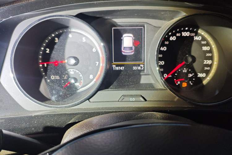 Used Volkswagen Tiguan L 2017 330TSI Automatic Two-Wheel Drive Comfort Edition Odometer Close Up