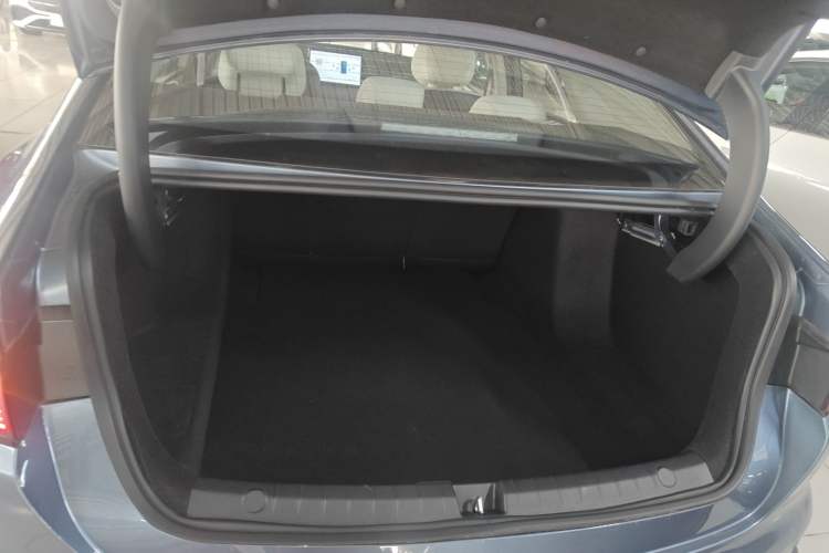 Used BYD Seal 05 DM-i 2025 DM-i Intelligent Drive 120KM Flagship Model Trunk