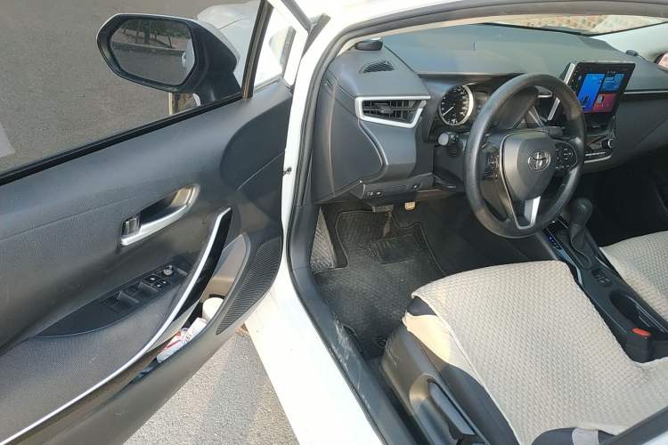 Used Toyota Corolla 2021 Dual-Engine 1.8L E-CVT Pioneer Edition Driver Seat
