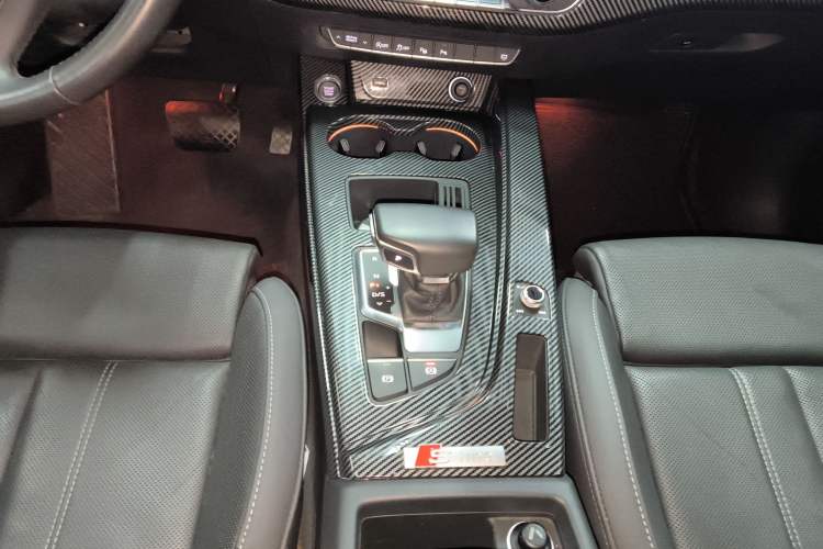 Used Audi A4L 2020 40 TFSI Fashion Dynamic Model Gear Lever