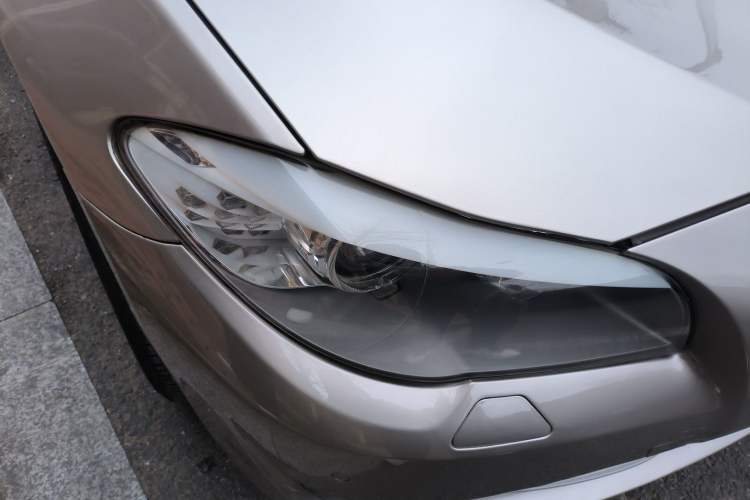 Used BMW 5 Series 2013 530Li Leading Model
