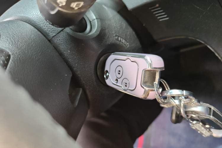 Used Honda Fit 2011 1.3L automatic comfort version
