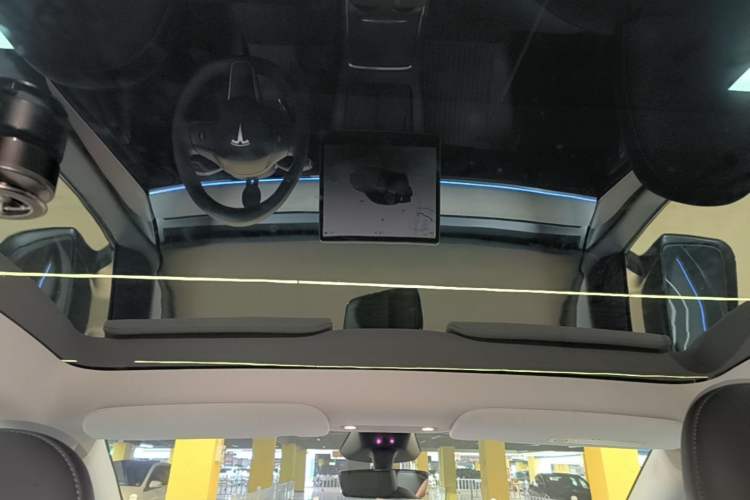 Used Tesla Model Y 2024 Long-Range All-Wheel-Drive Version