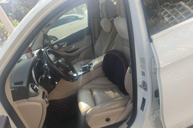 Used Mercedes-Benz GLC 2016 GLC 260 4MATIC Luxury Model
