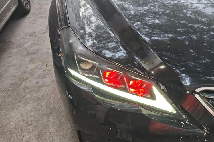 Used Toyota Reiz 2012 2.5V Fengdu Elite Stylish Edition Right Front Headlight