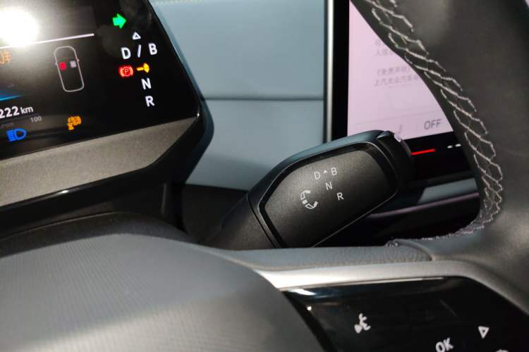 Used Volkswagen ID.4 X 2025 Smart Version Pure & Intelligent Enjoyment Edition
