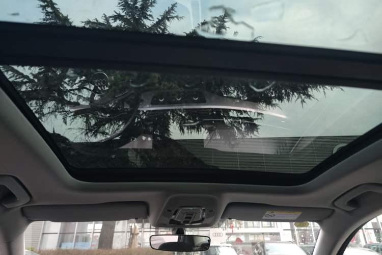 Used Audi A4L 2023 40 TFSI Fashion Dynamic Model Headliner