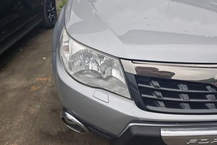 Used Subaru Forester 2011 2.5XS Automatic Luxury Edition Right Front Headlight