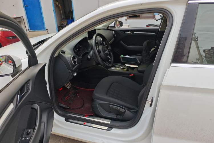 Used Audi A3 2016 Limousine 35 TFSI Ambition Edition
