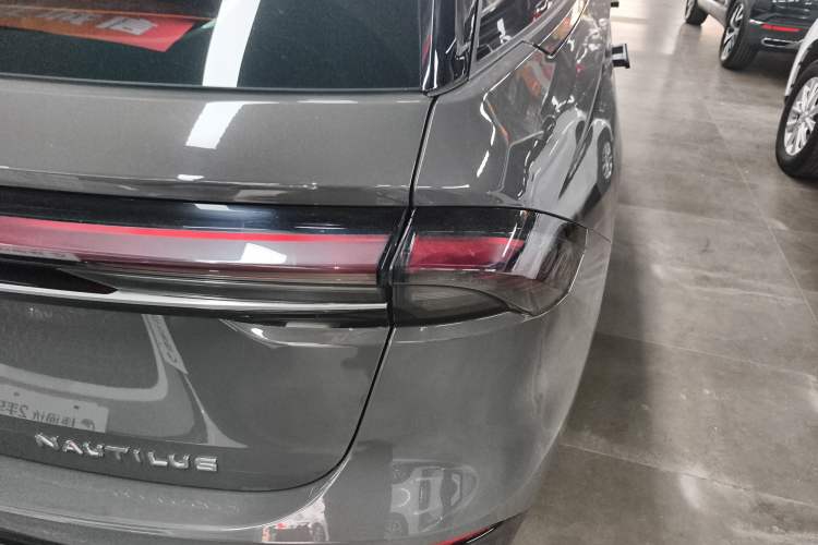 Used Lincoln Nautilus 2023 2.0T All-Wheel-Drive Luxury Edition
