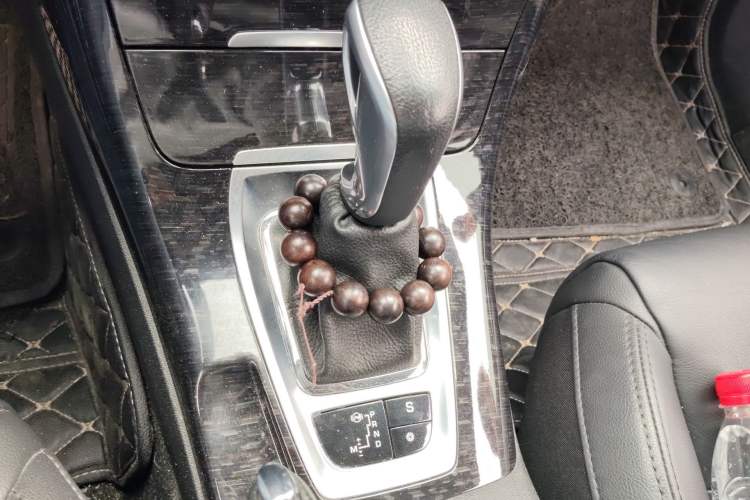 Used Citroen C5 2014 2.0L Automatic Luxury Edition Gear Lever