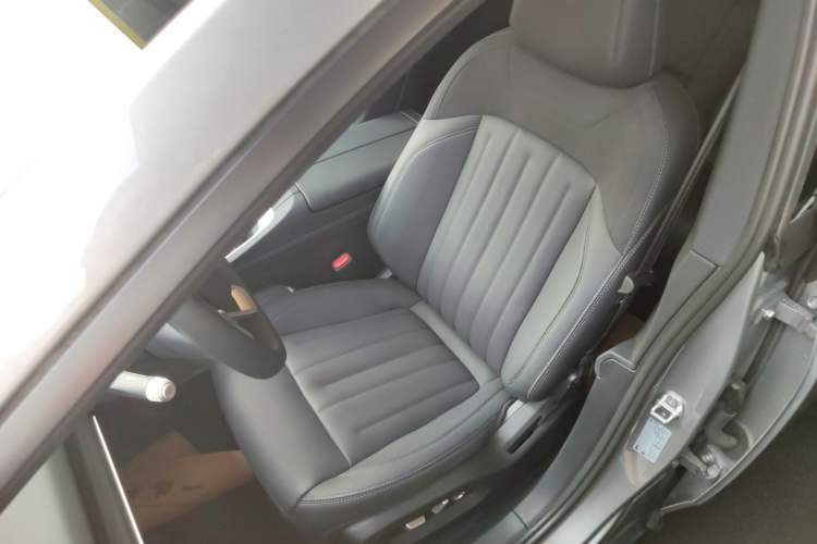 Used ONVO L60 2024 60 kWh Rear-Drive Version