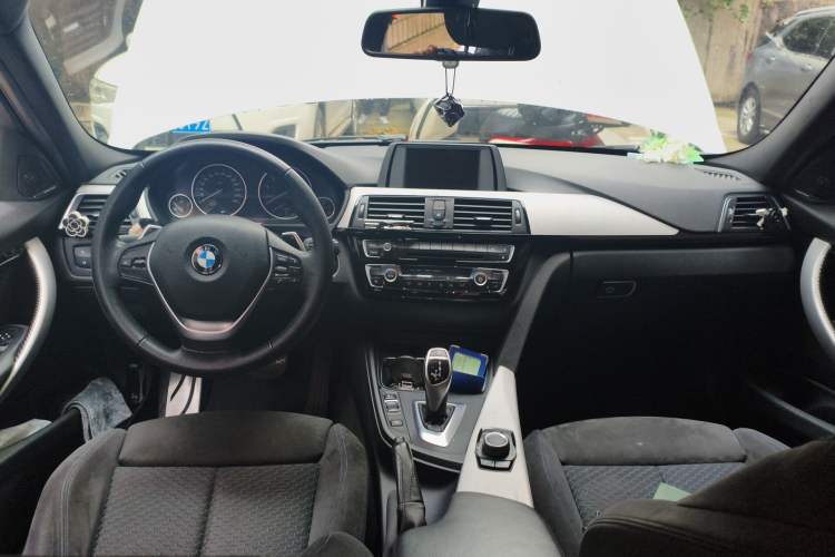 Used BMW 3 Series 2017 320i M Sport

