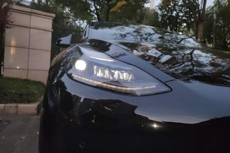 Used Tesla Model Y 2022 Revised Version Rear-Wheel Drive Right Front Headlight