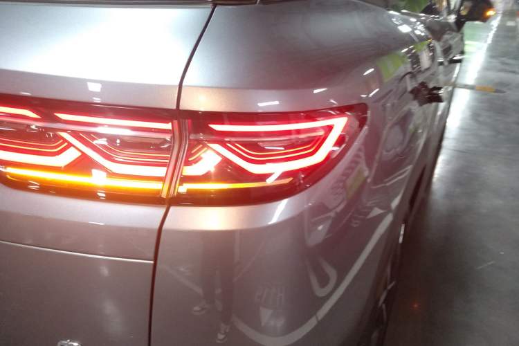 Used BYD Song L DM-i 2025 Intelligent Driving Version 160 km Excellence Edition Exterior 3