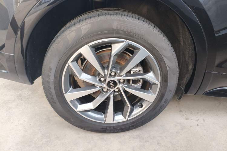 Used Audi Q5L 2023 40T Luxury Dynamic Model
