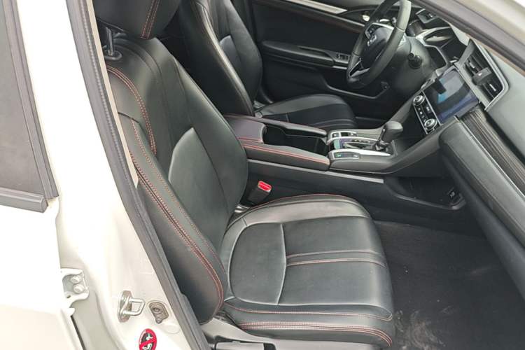 Used Honda Civic 2019 220TURBO CVT Dynamic Edition China VI Right Front Seat