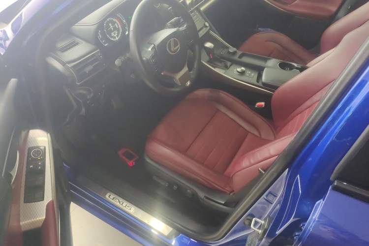 Used Lexus IS 2017 300 F SPORT Edition
